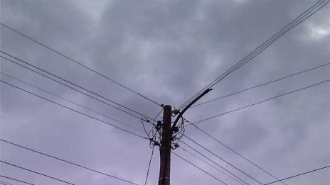 Токът и парното няма да поскъпват от януари догодина