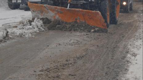 На Петрохан вали сняг, но проходът е проходим