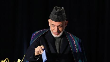Афганистанците си избират президент