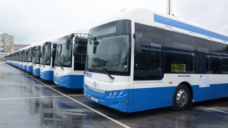 Пускането на новите 60 електробуси във Варна остава мираж