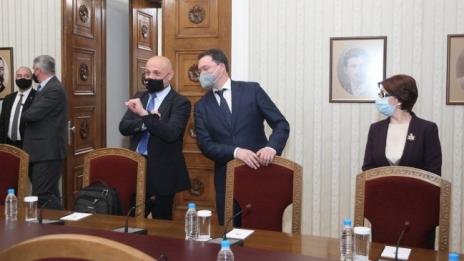 ГЕРБ мисли за връщане на мандата, да не бави процедурите