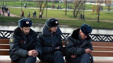 И образованите българи вярват в конспирации