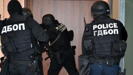 Разбиха група за вкарване на нелегални бежанци