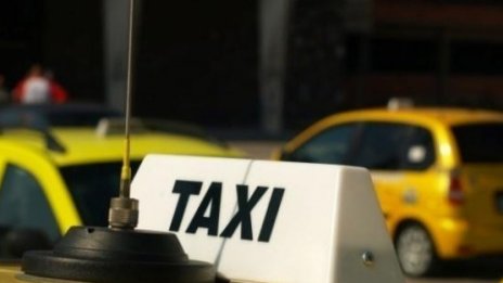 15 нередовни таксита от 400 проверени хванаха във Варна