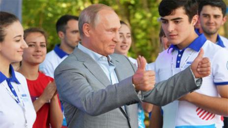 VIP сватбар: Путин кацна за сватбата на Карин Кнайсъл  