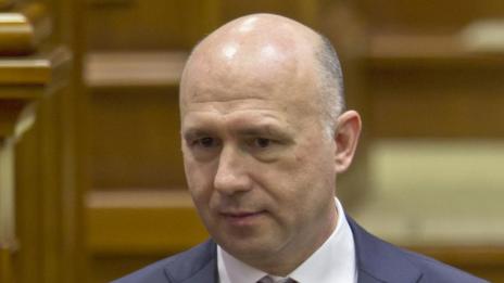 След щурм на парламента новият кабинет на Молдова положи клетва