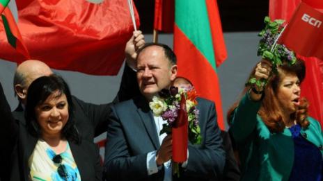 Миков и Нинова на балотаж за шефското място в БСП