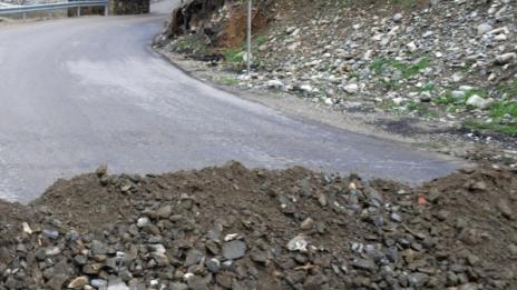 Разчистиха Прохода на Републиката от паднали скали