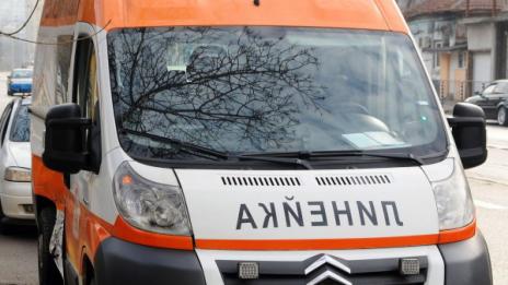 Пребитият лекар без опасност за живота, оперираха го 4 ч.