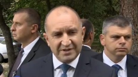 Радев идва днес в Белослав, Добрич и Златни пясъци