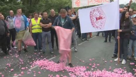 В Стрелча отмениха празника на розата, излизат на протест