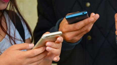 В казуса с индексацията на цените от телекомите КЗП не изигра картите по най-добрия за потребителите начин