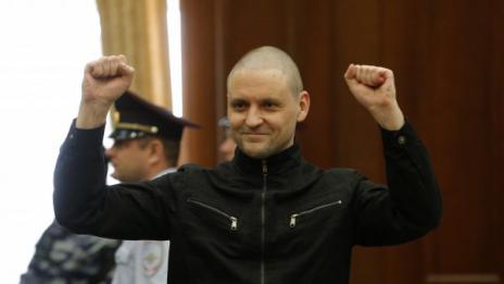 Руският опозиционер Удалцов е освободен от затвора