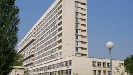 Дете, оглеждано в приемно семейство, в кома! Бито ли е, паднало ли е?
