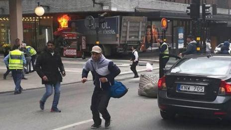 Центърът на Стокхолм е блокиран от полицията