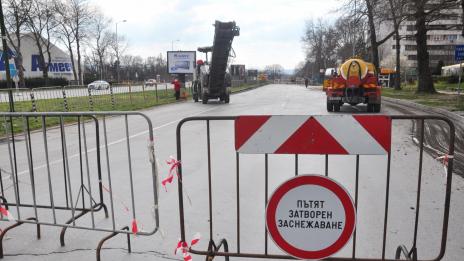 Ремонтират основните пътни артерии