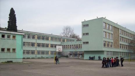 Съветници искат да знаят кой и кога ще ремонтира СОУ “Л. Каравелов“ и ЦДГ „В.Терешкова“