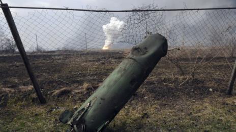 Жена загина при огромния пожар в оръжеен склад в Украйна