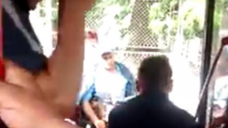 Ден преди скъпото билетче: Полицейско насилие в рейса