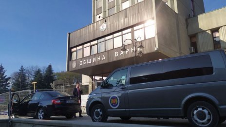 Освободиха единия от арестуваните с подкуп варненски общинари (ВИДЕО)