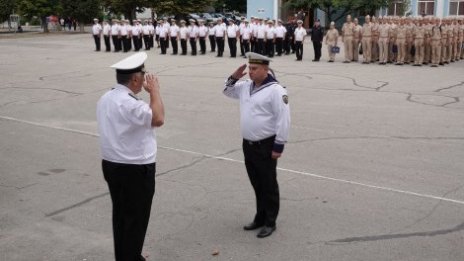 Курсанти и военни лекари положиха клетва в Морско училище