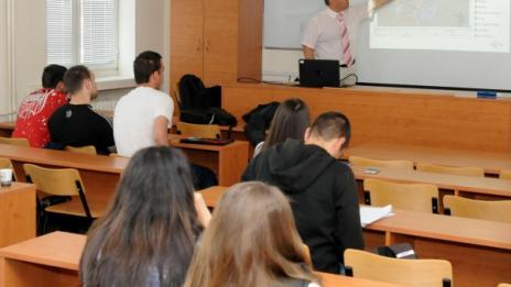 600 бона отгоре за прием на програмисти във ВУЗ-овете