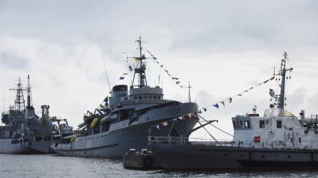 Първият от новите кораби за ВМС трябва да е готов до 2020-а