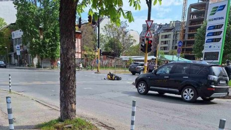 Моторист пострада в кататастрофа в София