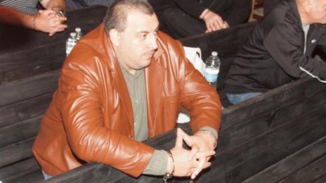 Доживотен затвор без право на замяна за Килърите