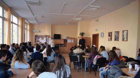 Окръжният съд и РУО във Варна със съвместна проява срещу насилието в училище