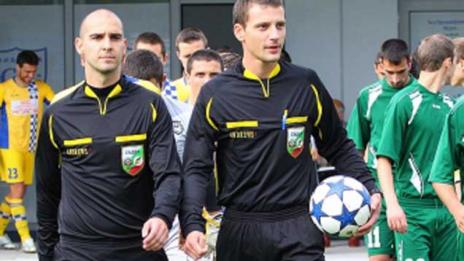 Адриан Петров свири на „Тича“