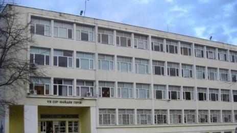 Две училища с електронен прием за първолаци