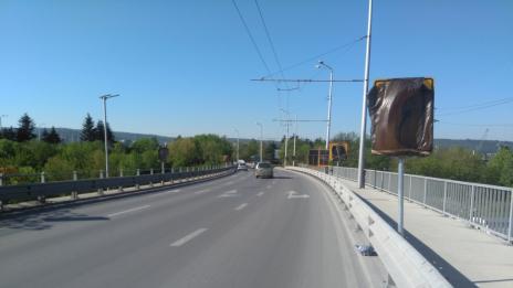  От 12 до 15 ч. се ограничава движението в участък от Аспаруховия мост в платното за Варна