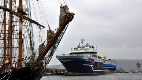 Пристанището посрещна научноизследователския кораб „Oceanic Endeavour&quot; (СНИМКИ)