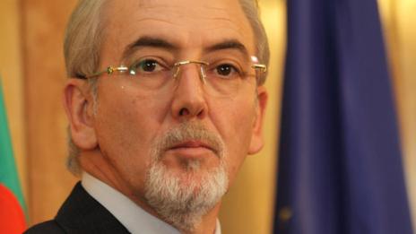 Местан предвижда предсрочен вот догодина