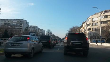 Задръстването на Владислав започва още от Макдрайв