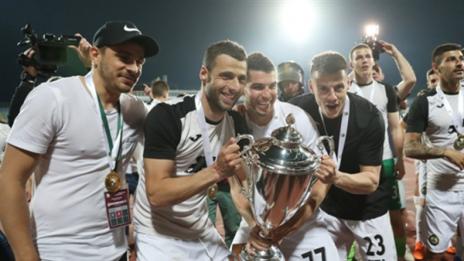 Спечелената от Славия купа на България вече е на стадион "Славия"