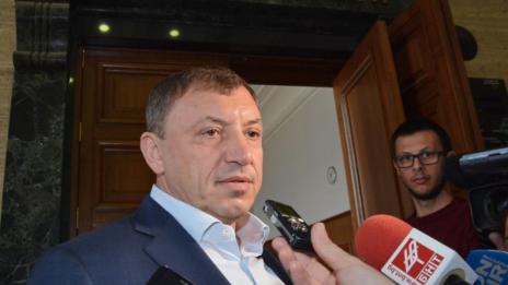 Алексей Петров в съда заради Сергей Станишев