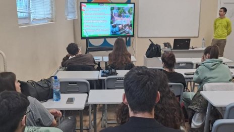 Наказателен съдия и консултант по зависимости разговаряха с ученици от Аксаково