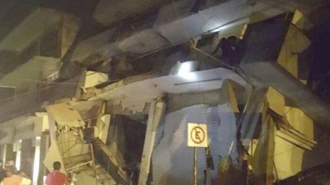 Нараства броят на жертвите на земетресението в Мексико