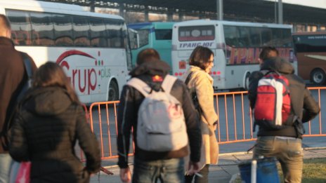 Голямото пътуване започна, трафикът е засилен в цяла България