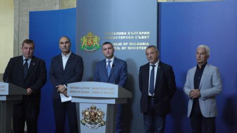 Управляващата коалиция се събра на спешен съвет