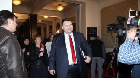 СГП: Брой досъдебни производства и следствени дела, разпределени на г-н Д. Пеевски: 0