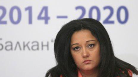 Министър Павлова: Ще глобяваме фирмите, които не чистят добре