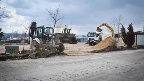 Граждани събраха подписи в подкрепа на ремонтите в „Кайсиева градина“