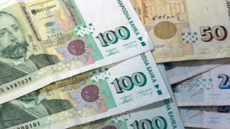 Кабинетът задели над 6 млн. лева за допълнителни възнаграждения на директори в образованието