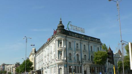 Затварят за движение част от центъра на Варна заради демонтаж на рекламни съоръжения