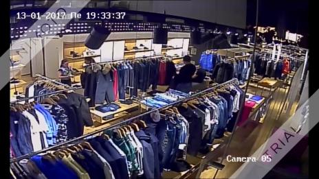 Спипаха непълнолетен от Каменар да краде дрехи в мол
