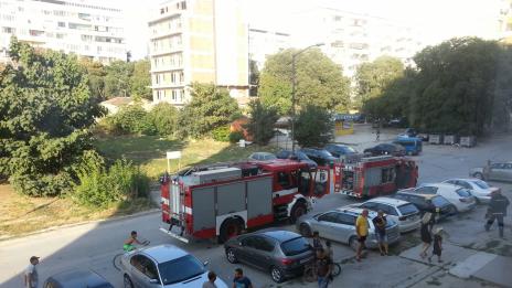 Гори апартамент на ул. „Капитан Райчо“ във Варна