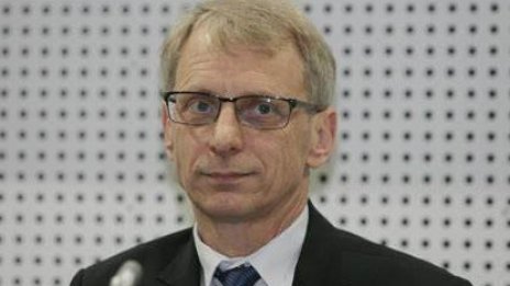 Министър Денков: При много заразени ученици училището ще се затваря